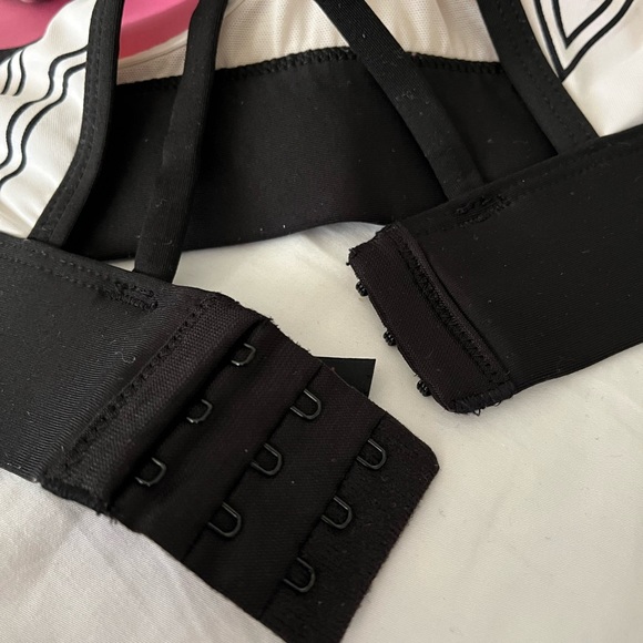 PINK 32DD Sports Bra - Picture 7 of 7